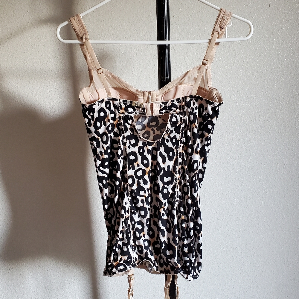 Jessica Simpson intimates - Picture 3 of 4